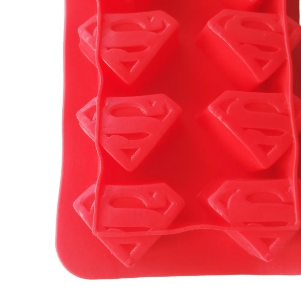 Silcone  Mold for Chocolate & Candy Melts - Superman Symbol - Picture 4 of 4